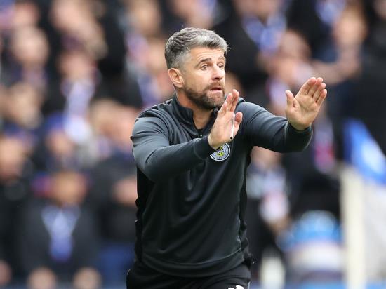 Stephen Robinson will leave it late to finalise St Mirren side