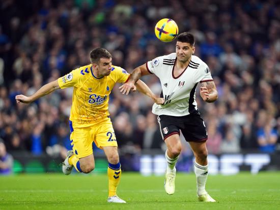 Fulham unable to make most of chances as Everton claim point at Craven Cottage