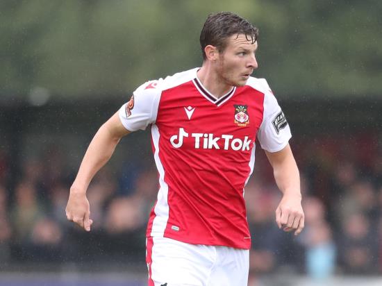 Wrexham return to summit with victory over Aldershot