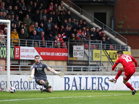 Leaders Leyton Orient cruise to victory over Bradford