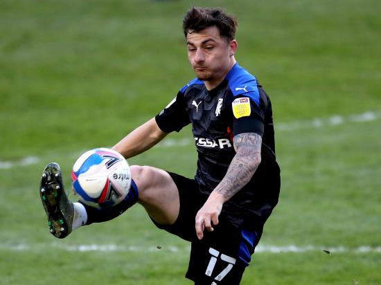 Otis Khan fires Grimsby to victory over Stockport