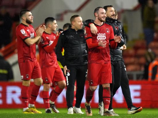 Richie Wellens impressed with how Orient have dealt with pressure of leading