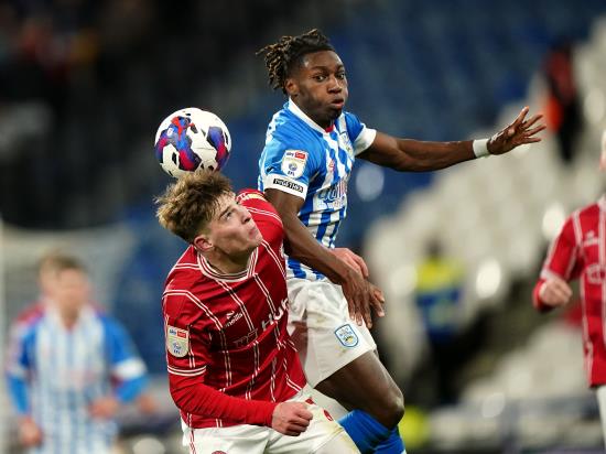 Goal-shy Huddersfield move off the foot of the Championship with draw