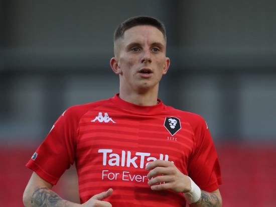 Morecambe hit back to deny Liam Manning winning start at Oxford
