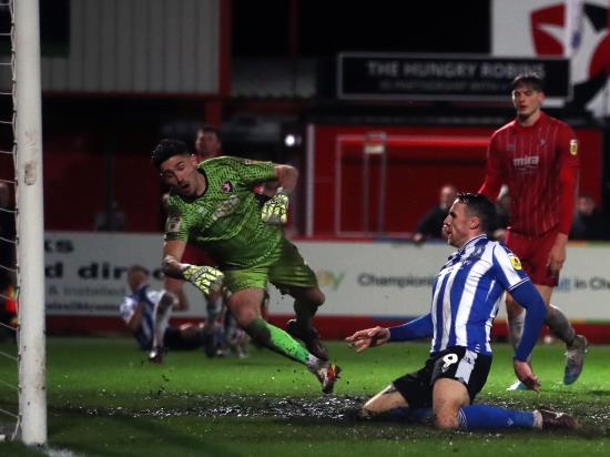 Lee Gregory salvages late point for Sheffield Wednesday away to Cheltenham