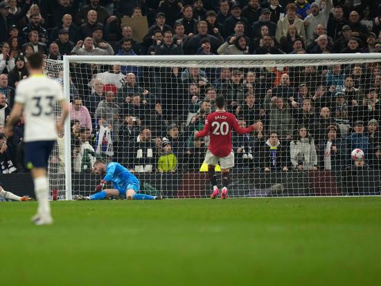 Tottenham battle back from two down to secure morale-boosting draw with Man Utd