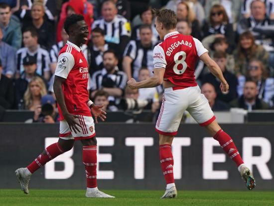 Arsenal keep title bid alive with hard-fought victory at Newcastle