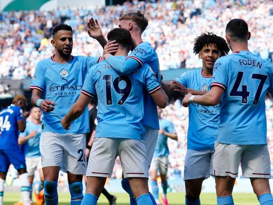 Champions Manchester City finish with a flourish at home
