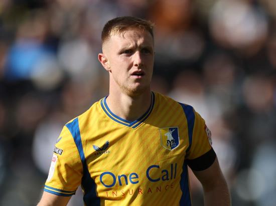 Mansfield edge out Salford to climb into top three in League Two