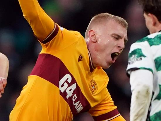 Mika Biereth rescues late Motherwell point against St Johnstone