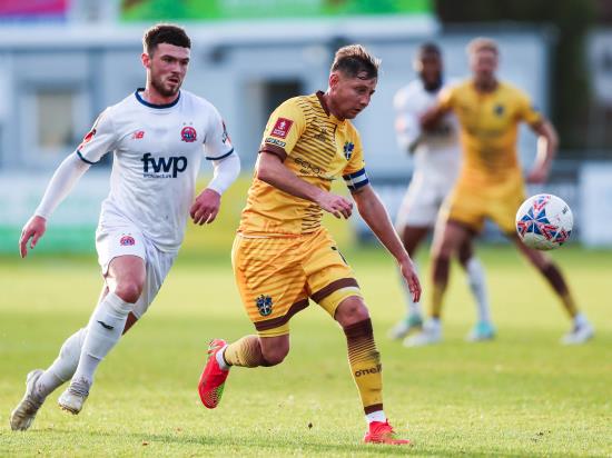 Sutton move off bottom with draw against Barrow in Steve Morison’s first match