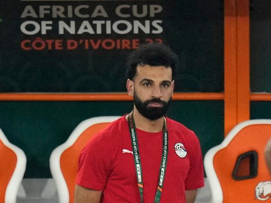 Mohamed Salah watches Egypt scrape into last 16 with draw against Cape Verde