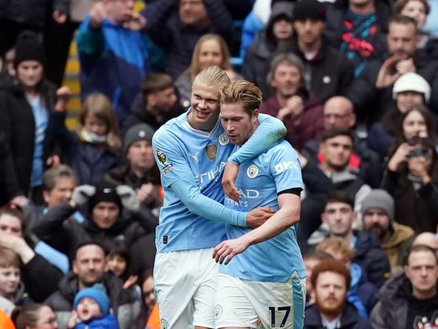 Erling Haaland scores twice as Manchester City beat Everton