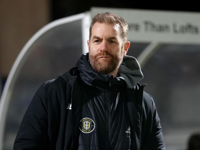 Simon Weaver says Harrogate ‘playing for the badge’ after beating Colchester