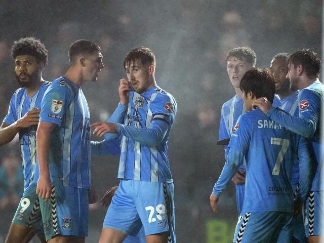 Last-gasp Liam Kitching free-kick snatches point for Coventry at Plymouth