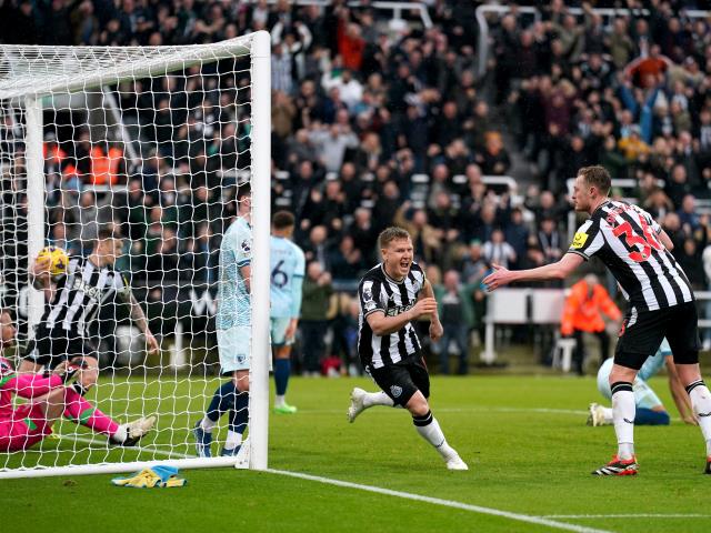 Eddie Howe calls Matt Ritchie an inspiration after he rescues Newcastle a point