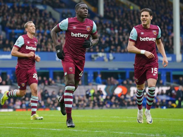 West Ham score twice in stoppage time to beat struggling Everton