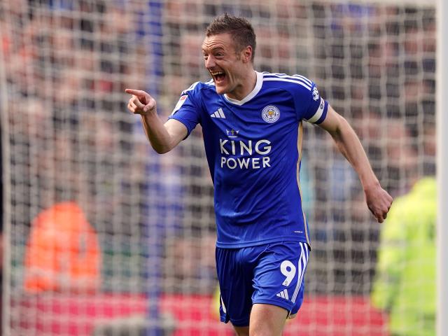 Leicester see off Norwich to put pressure on fellow promotion chasers