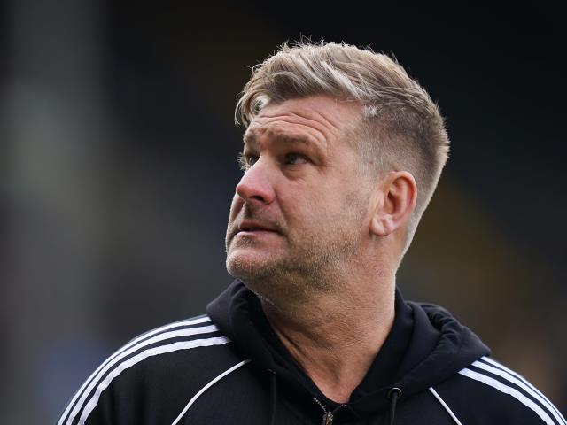 Karl Robinson fumes as two Salford players dismissed in loss at AFC Wimbledon