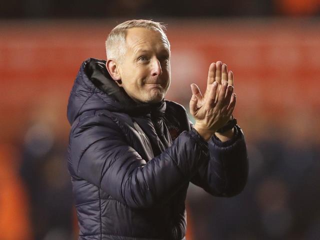Neil Critchley stresses Blackpool need to be perfect to sneak into play-offs