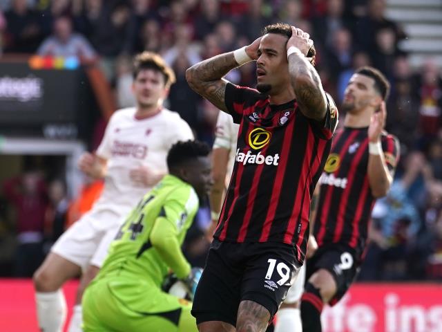 Bournemouth denied late penalty by VAR as Manchester United escape with draw