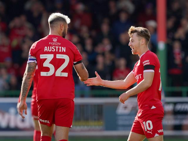 Charlie Austin bags brace as Swindon and Morecambe share six-goal thriller