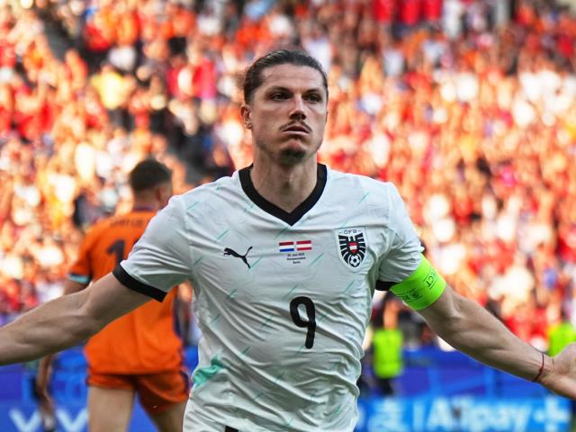 Marcel Sabitzer sinks Netherlands and takes Austria to the top of Group D