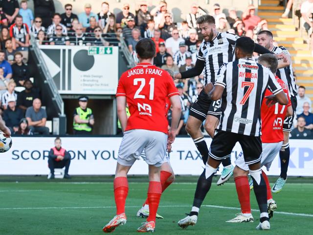 St Mirren cruise into Europa League qualifying after comfortable win over Valur