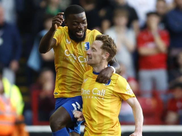 Mansfield beat Barnsley to make winning start to life in League One