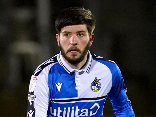 Cian Harries’ first-half penalty enough as Woking edge Wealdstone win