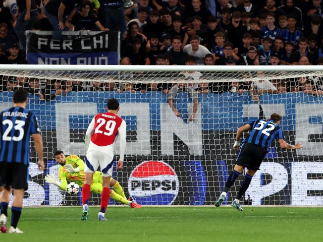 David Raya’s heroics help Arsenal claim Champions League point against Atalanta