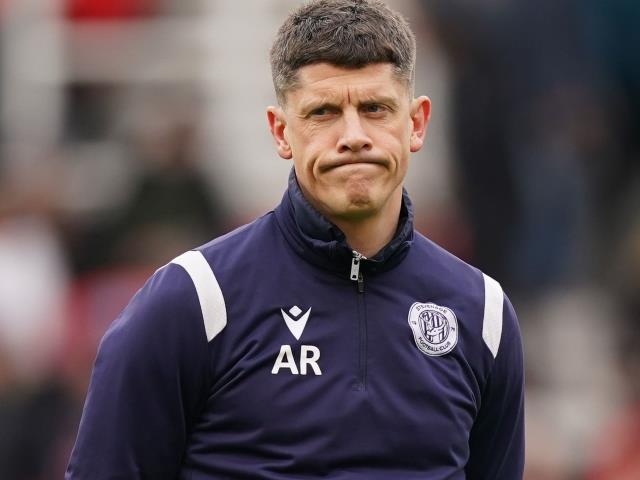 ‘Unacceptable’ performance hurts Stevenage boss Alex Revell