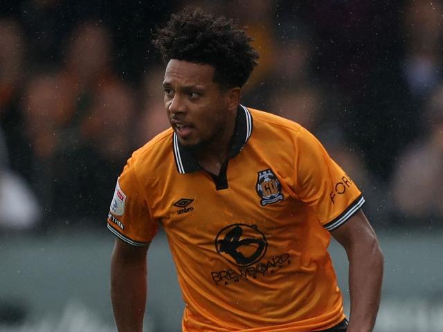 Cambridge win again after goals from Korey Smith and Sullay Kaikai