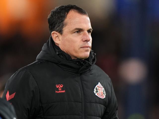 Regis Le Bris plays down full-time clash after leaders Sunderland beat Luton