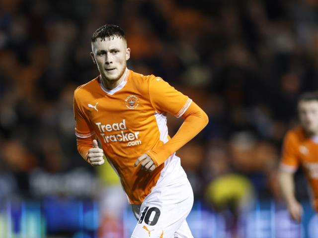 Blackpool beat Gillingham thanks to Sonny Carey’s double