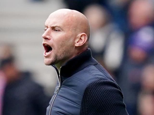 David Gray angry with ‘inconsistent’ calls as Hibernian draw with Dundee United