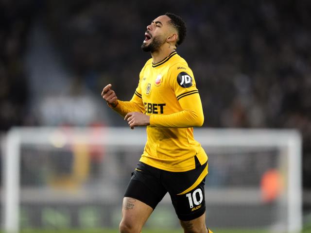 Pablo Sarabia and Matheus Cunha on target as Wolves secure first win