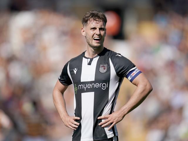 Grimsby keep play-off charge on track with victory over Fleetwood