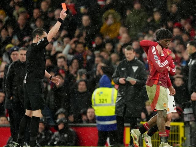 Ruben Amorim defends Patrick Dorgu after error and red card against Ipswich