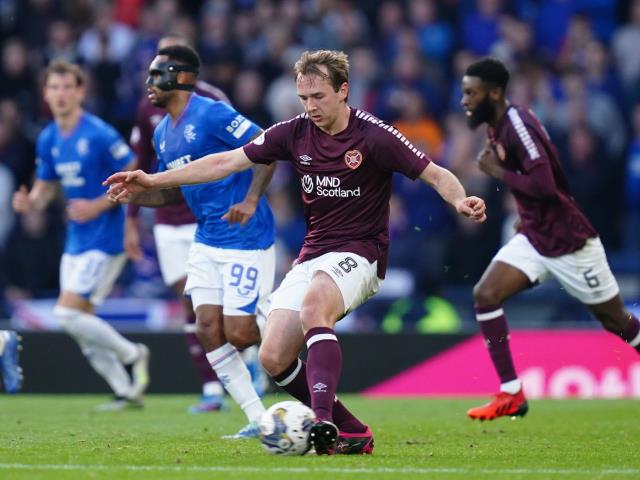 Calem Nieuwenhof scores as Hearts fight back to beat St Mirren
