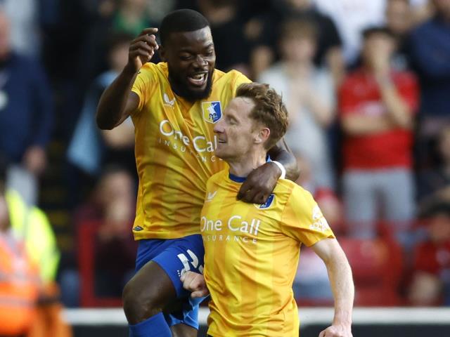 Mansfield end winless run as Deji Oshilaja strikes late against Barnsley
