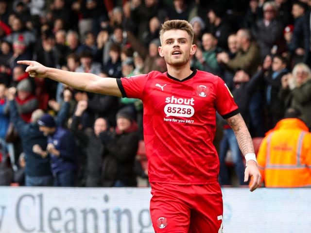 Charlie Kelman at the double to end Orient’s run of defeats