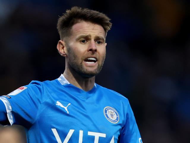 Stockport to face Leyton Orient in play-offs after beating Wycombe