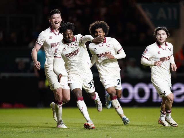 Sheffield United dream of Wembley after comfortable win over 10-man Bristol City