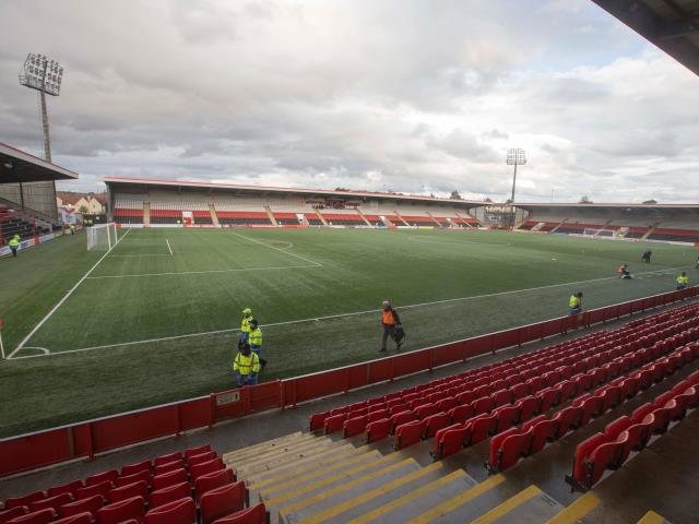 Airdrie see off Stenhousemuir to set up clash with Cove Rangers