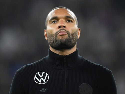 Bayern Munich enter concrete talks with defender despite agreement with Barcelona