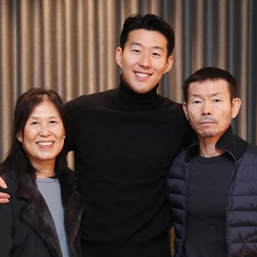 Daily Laugh - Yamal and his Double Champ