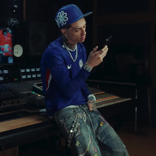 BOYS IN BLUE Cole Palmer eats jam sandwich and Brit music legend makes cameo in brilliant Chelsea kit video that was leaked