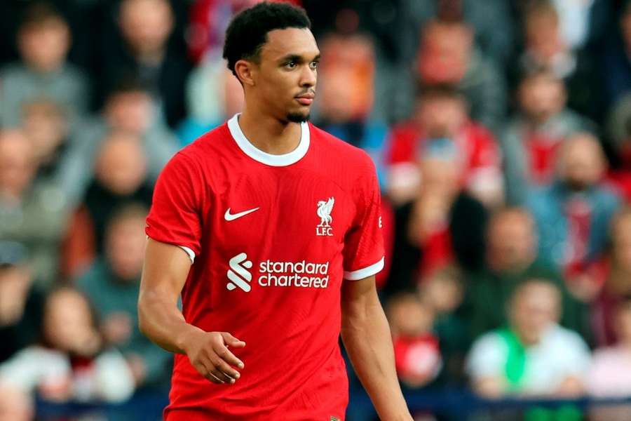 Slot urges Liverpool fans to give Trent 