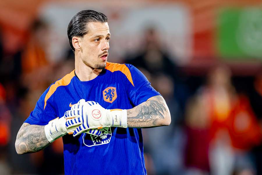 PSV agree goalkeeper swap for Sparta's Nick Olij